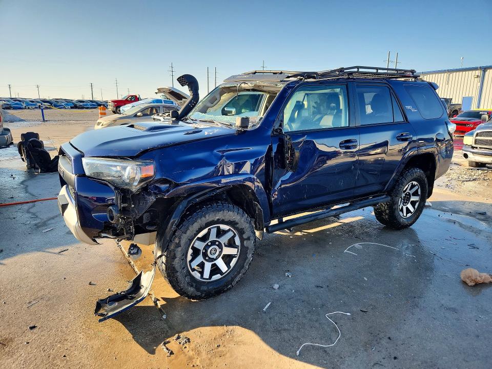2018 TOYOTA 4RUNNER — VIN JTEBU5JR3J5525402
