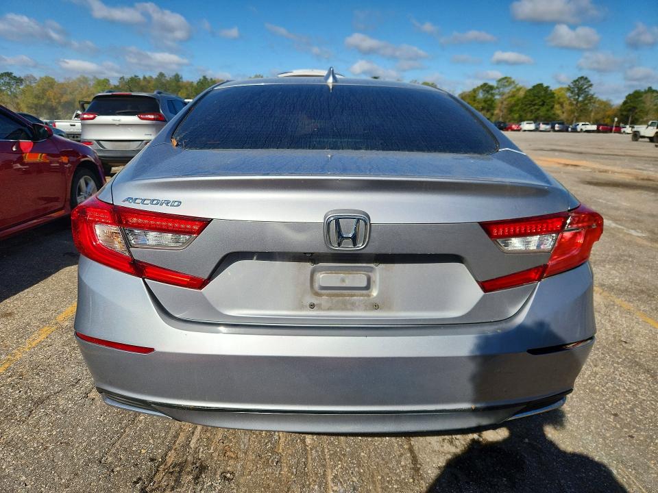 1HGCV1F58JA068017