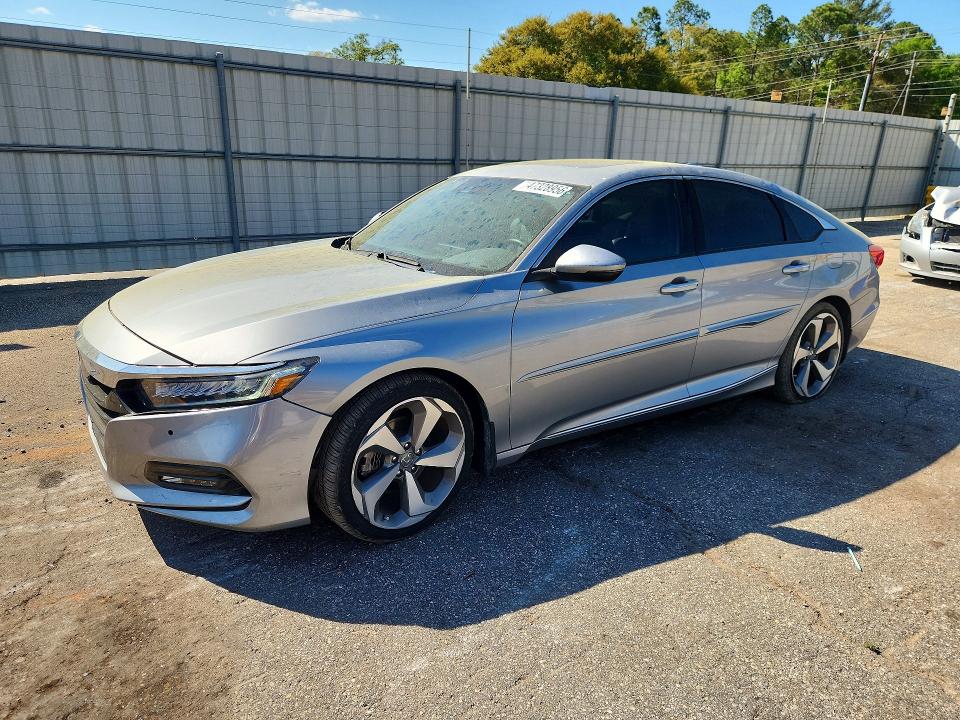 2018 HONDA ACCORD — VIN 1HGCV2F97JA017486