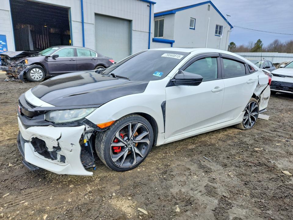 2018 HONDA CIVIC — VIN 2HGFC1E57JH700267