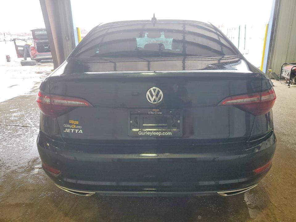 3VWCB7BU6LM077213