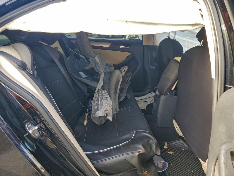 3VWDB7AJ6HM201483