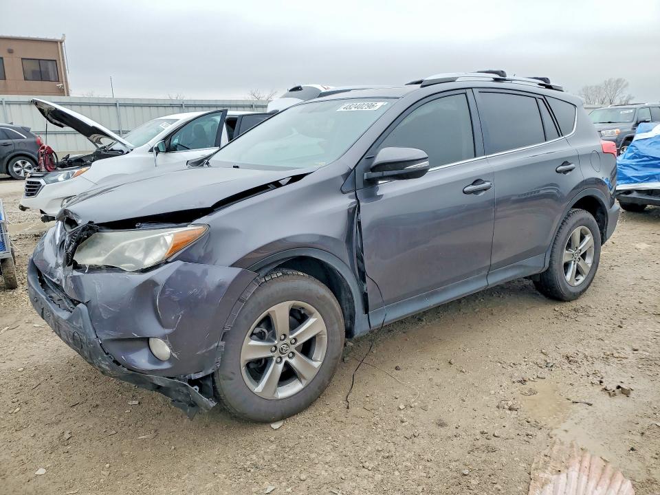 2015 TOYOTA RAV4 — VIN JTMRFREV4FJ038090