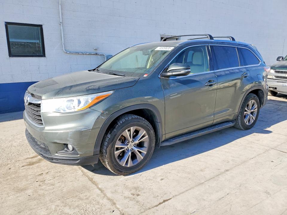2015 TOYOTA HIGHLANDER — VIN 5TDJKRFH0FS119902