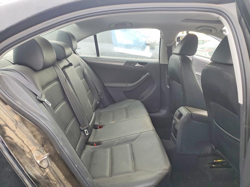 3VWLA7AJ2FM281120