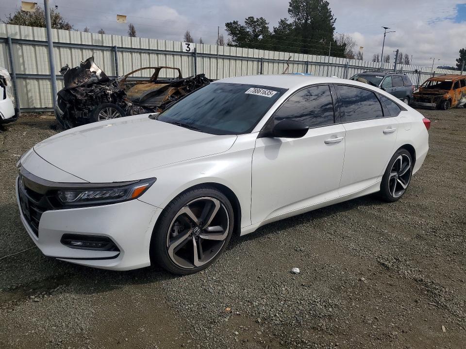 2018 HONDA ACCORD SPO — VIN 1HGCV1F31JA101132