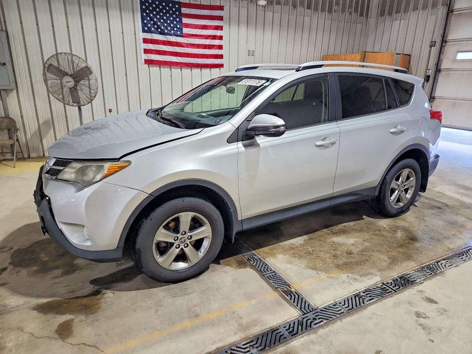 2015 TOYOTA RAV4 — VIN JTMRFREV8FD171739