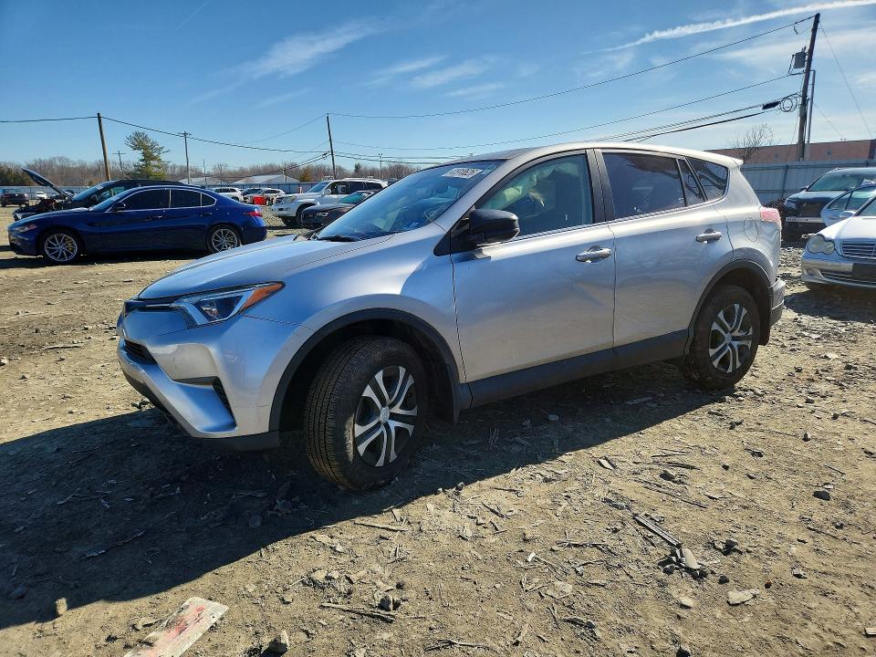 2018 TOYOTA RAV4 — VIN JTMBFREV6JJ196201