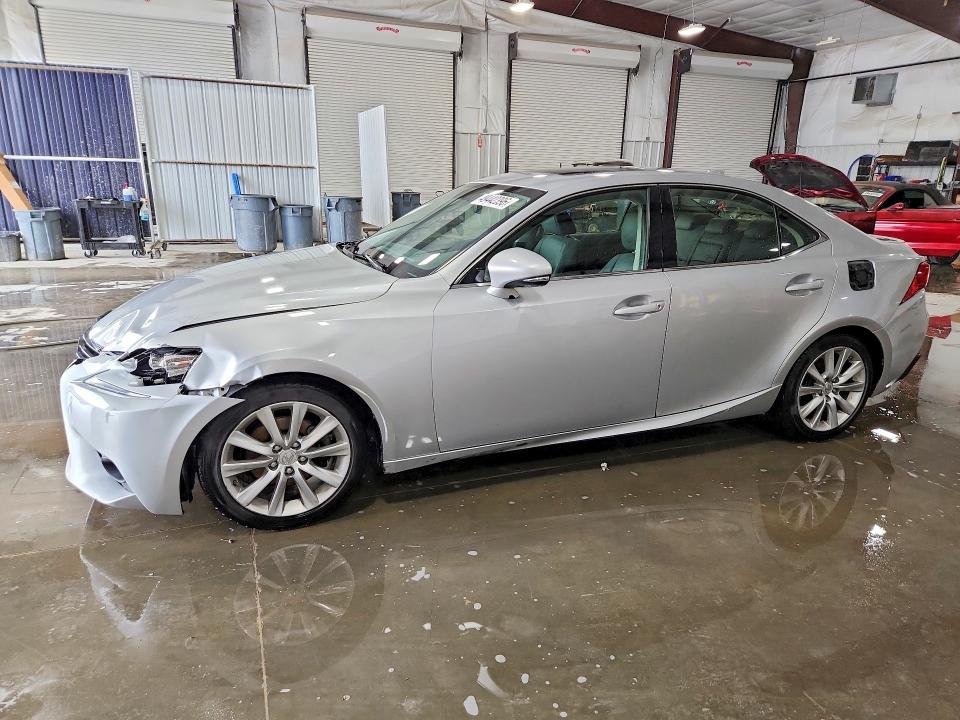 2015 LEXUS IS — VIN JTHCF1D22F5016207
