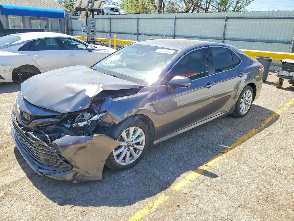 2018 TOYOTA CAMRY — VIN 4T1B11HK8JU630534