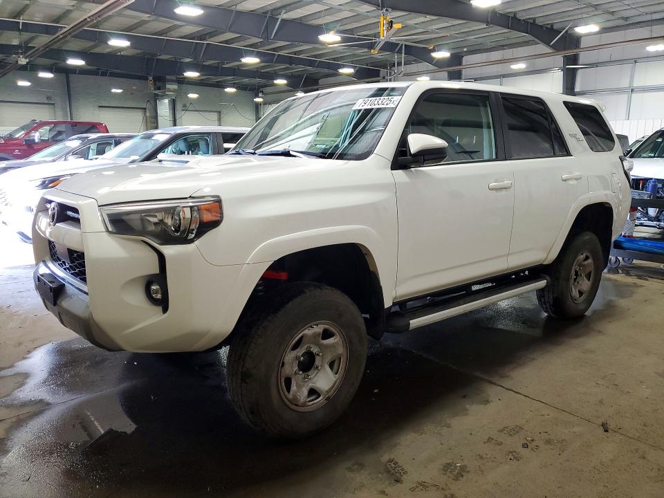 2022 TOYOTA 4RUNNER — VIN JTEPU5JRXN6052460