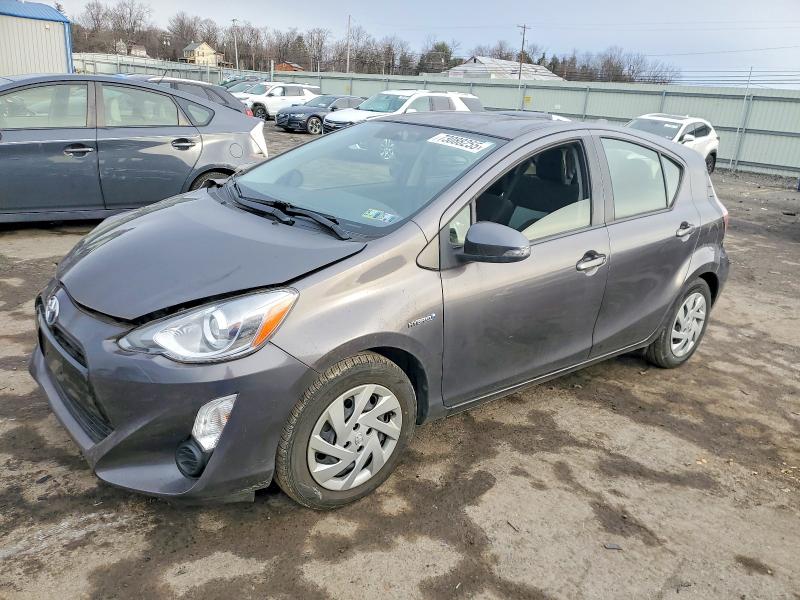 2015 TOYOTA PRIUS C — VIN JTDKDTB33F1578666