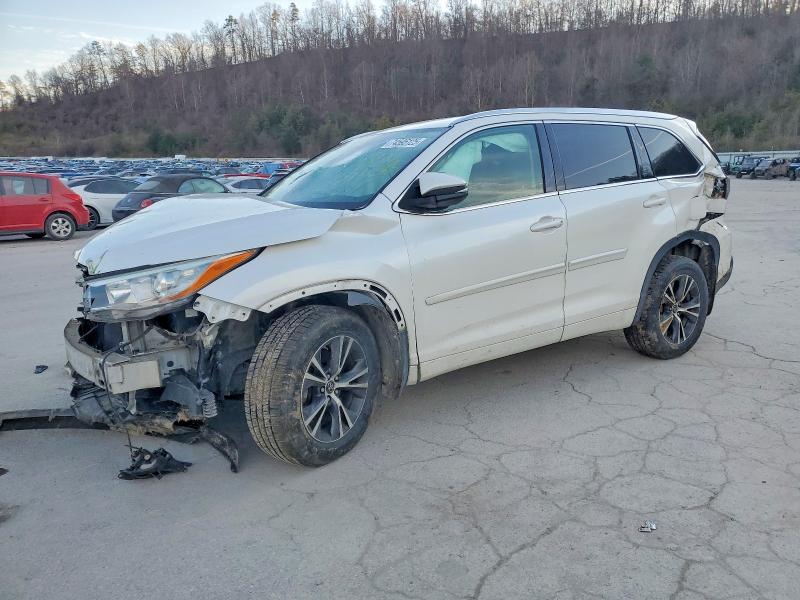 2016 TOYOTA HIGHLANDER — VIN 5TDJKRFH7GS312579