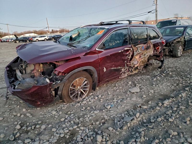 2018 TOYOTA HIGHLANDER — VIN 5TDJZRFHXJS875046