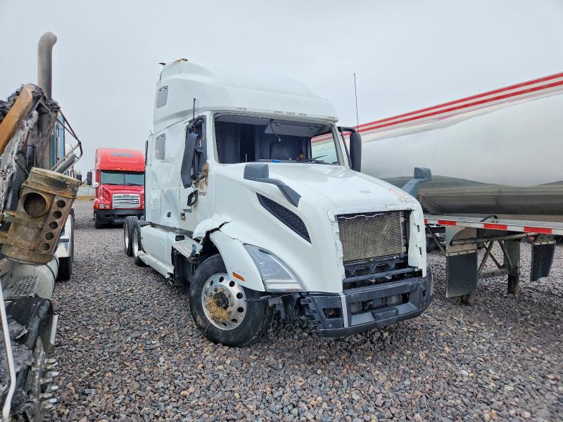2021 VOLVO VN VNL — VIN 4V4NC9EH8MN268663