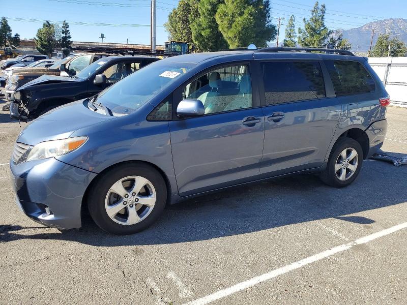 2016 TOYOTA SIENNA — VIN 5TDKK3DC1GS718334