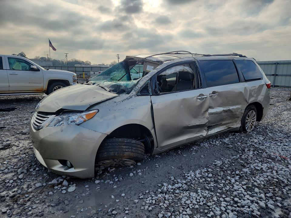 2016 TOYOTA SIENNA — VIN 5TDYK3DC7GS744575