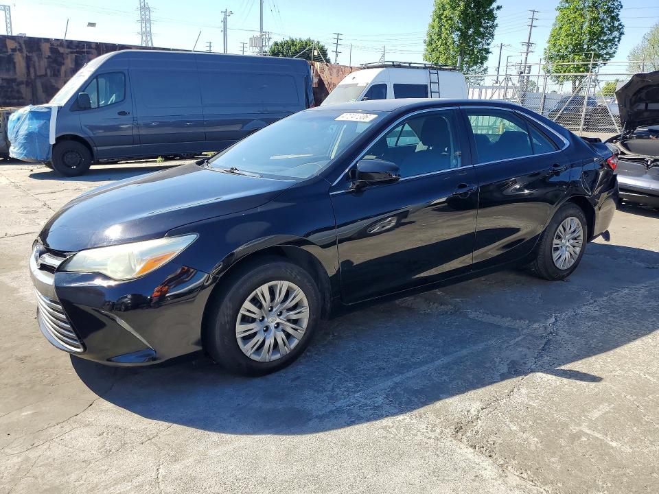 2015 TOYOTA CAMRY — VIN 4T4BF1FK2FR465775