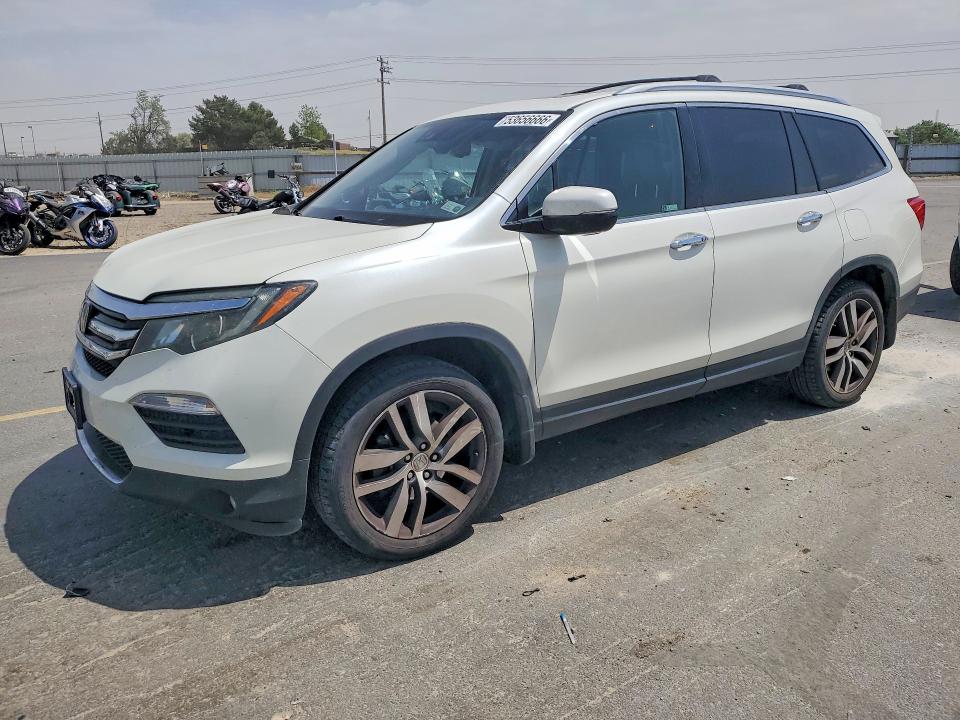 2017 HONDA PILOT — VIN 5FNYF6H05HB104943