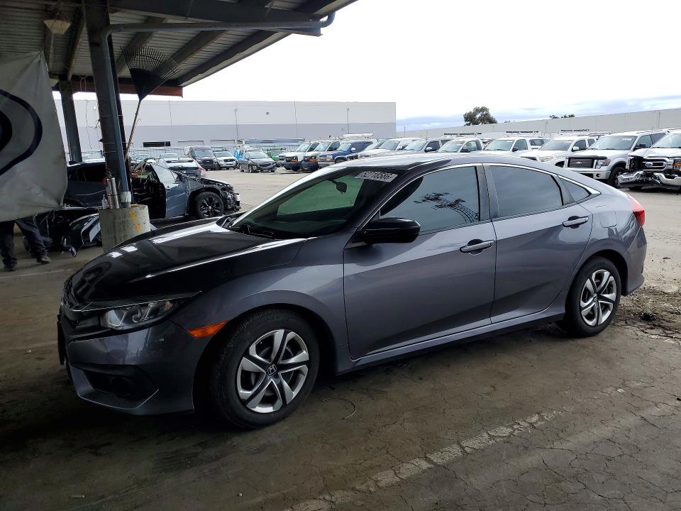 2018 HONDA CIVIC — VIN 2HGFC2F62JH540201