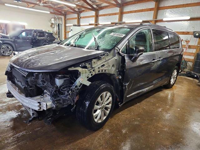 2018 CHRYSLER PACIFICA — VIN 2C4RC1BG8JR217754