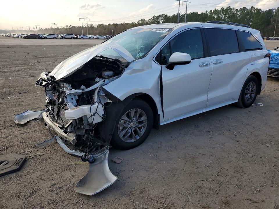 2025 TOYOTA SIENNA — VIN 5TDYRKEC6SS230147