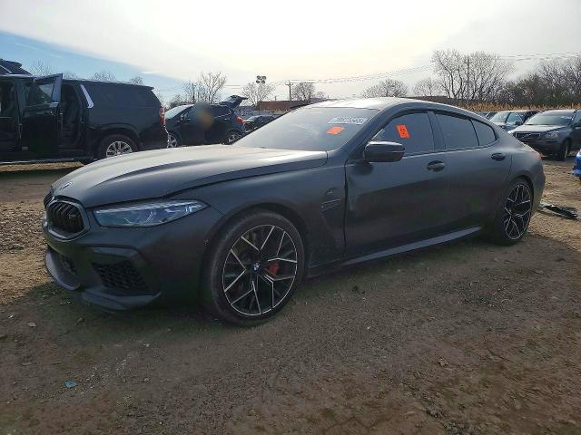 2022 BMW M8 — VIN WBSGV0C01NCH52710