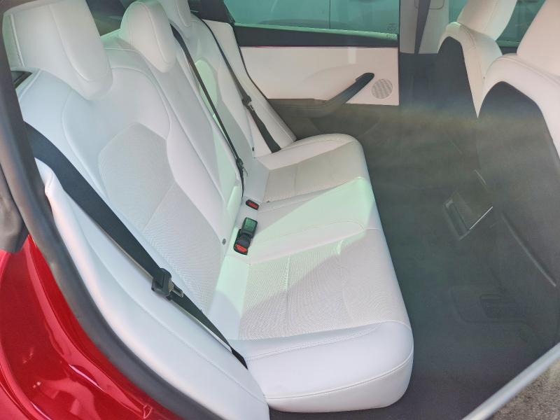 5YJ3E1EB1SF923641