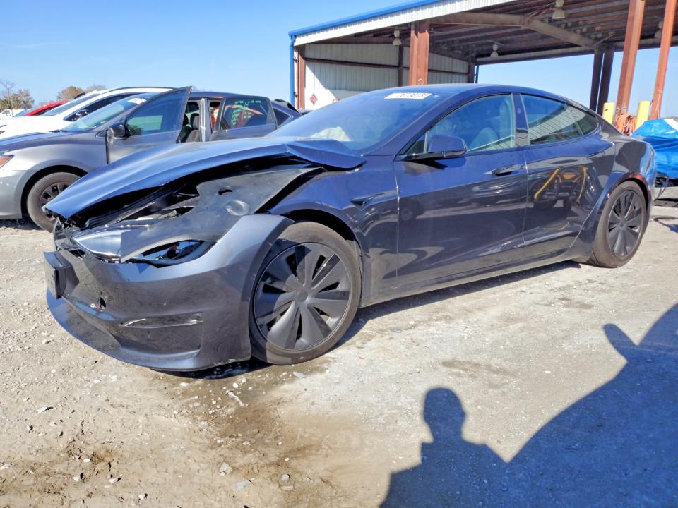 2025 TESLA MODEL S — VIN 5YJSA1E5XSF551377
