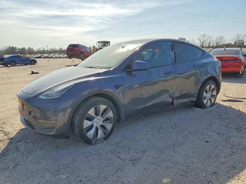 2022 TESLA MODEL Y — VIN 7SAYGDEEXNA004740