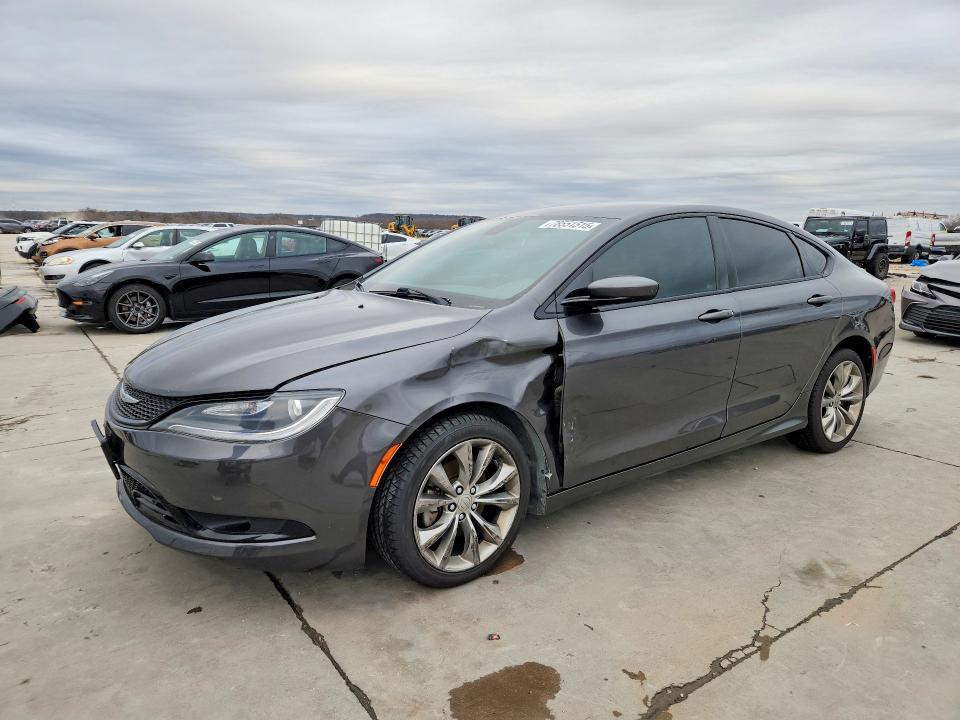 2015 CHRYSLER 200 — VIN 1C3CCCBB1FN724512