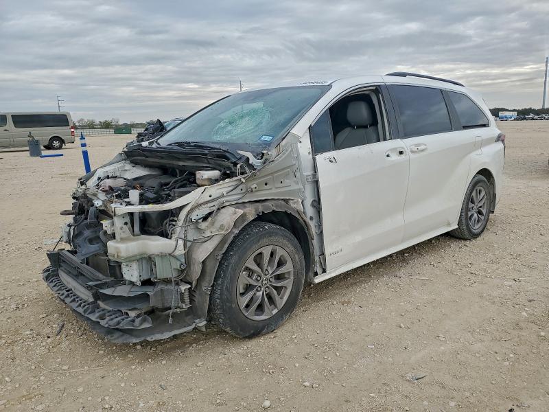 2021 TOYOTA SIENNA — VIN 5TDKRKEC6MS011956