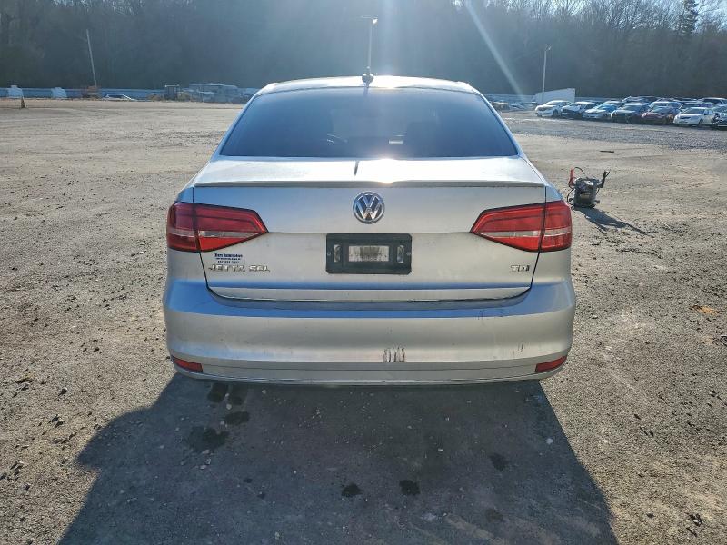 3VWLA7AJ8FM249997