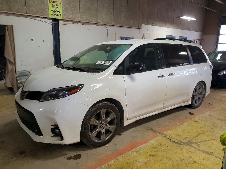 2018 TOYOTA SIENNA — VIN 5TDXZ3DC1JS952160