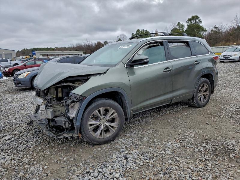 2015 TOYOTA HIGHLANDER — VIN 5TDJKRFH5FS168562