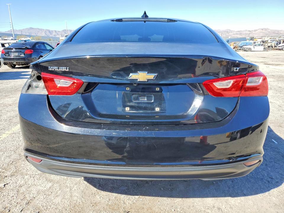 1G1ZD5ST7JF175921