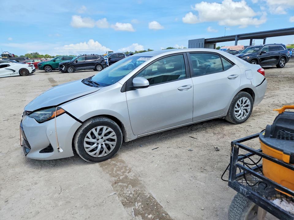 2018 TOYOTA COROLLA — VIN 5YFBURHE1JP774024