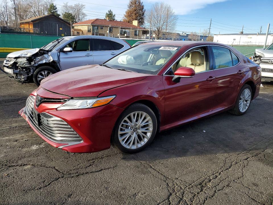 2018 TOYOTA CAMRY — VIN 4T1B11HK3JU501696