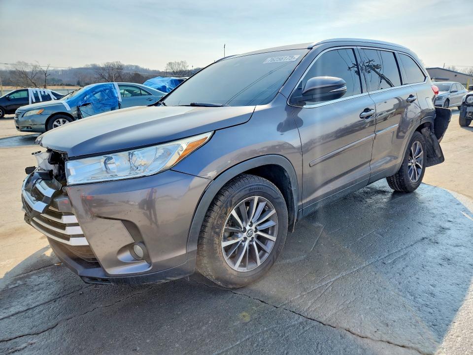 2019 TOYOTA HIGHLANDER — VIN 5TDJZRFH7KS569486
