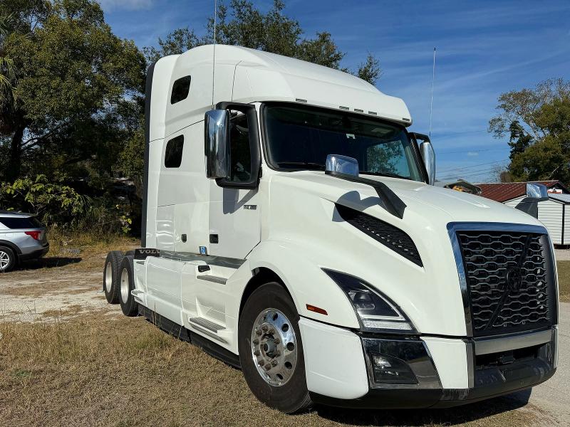 2023 VOLVO VN VNL — VIN 4V4NC9EH7PN610544