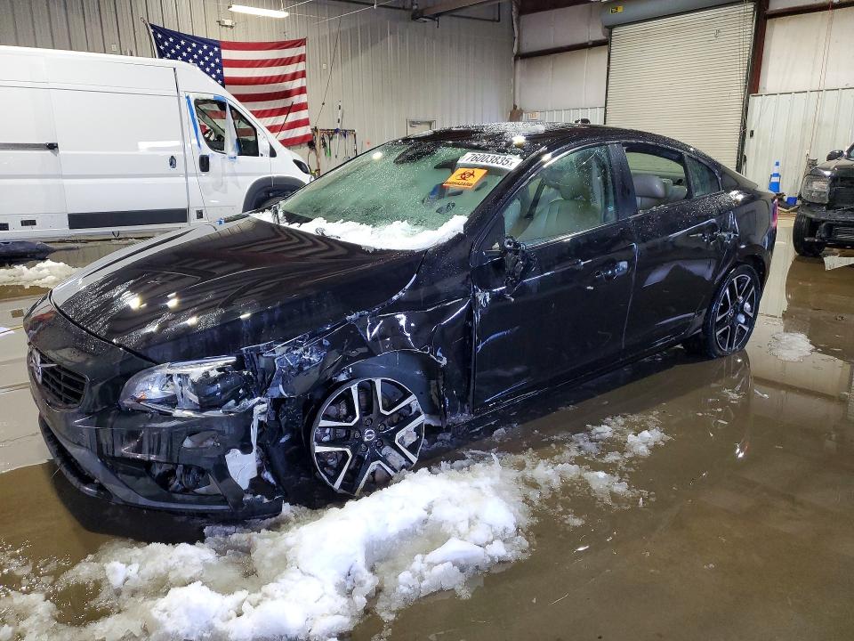 2017 VOLVO S60 DYNAMI — VIN YV140MTL4H2420837