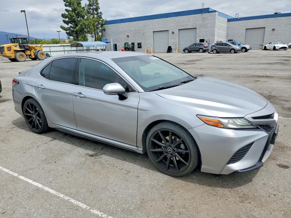 4T1B61HK2JU078207