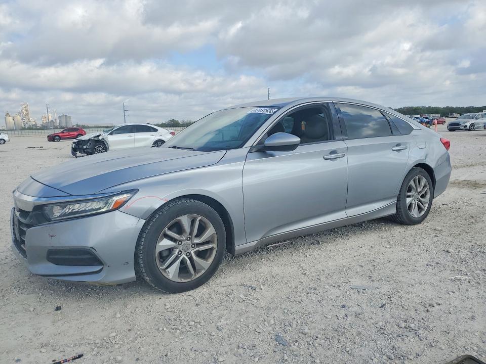 2019 HONDA ACCORD — VIN 1HGCV1F16KA025777