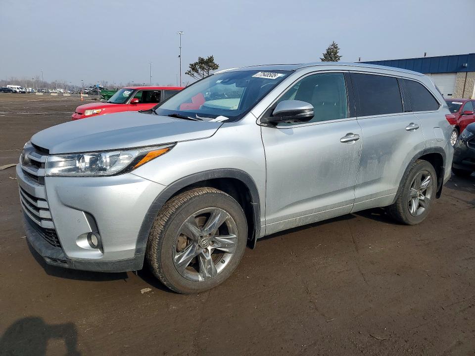 2018 TOYOTA HIGHLANDER — VIN 5TDDZRFH7JS807641
