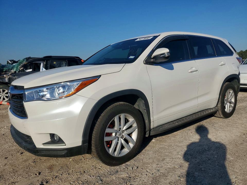 2015 TOYOTA HIGHLANDER — VIN 5TDZARFHXFS016525