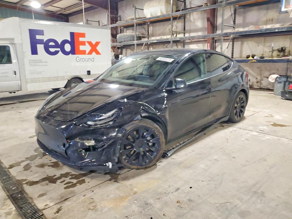 2023 TESLA MODEL Y — VIN 7SAYGAEE3PF631431
