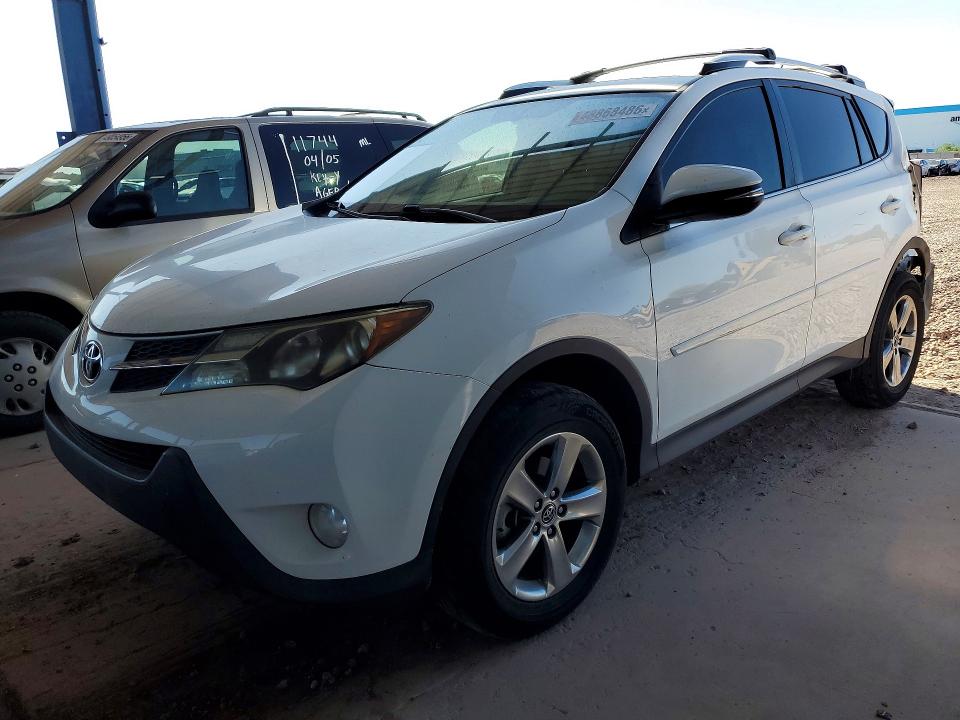 2015 TOYOTA RAV4 — VIN JTMWFREV3FD050572