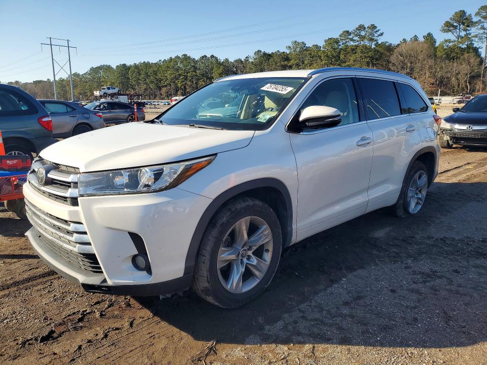 2017 TOYOTA HIGHLANDER — VIN 5TDYZRFH1HS221139