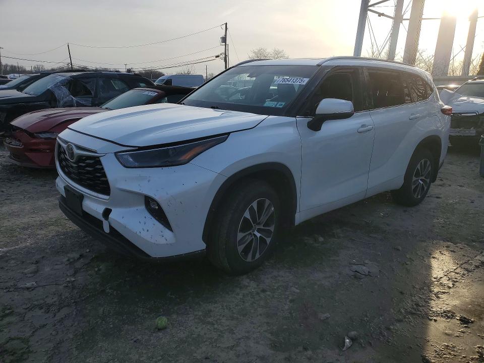 2022 TOYOTA HIGHLANDER — VIN 5TDHZRBH3NS185908