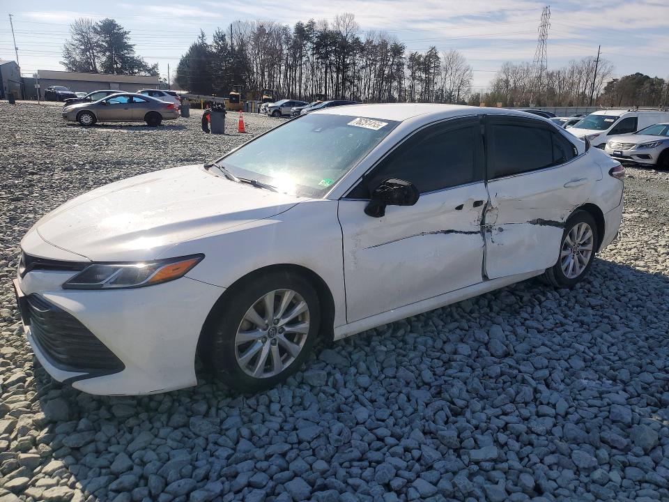 2018 TOYOTA CAMRY — VIN 4T1B11HK0JU515801